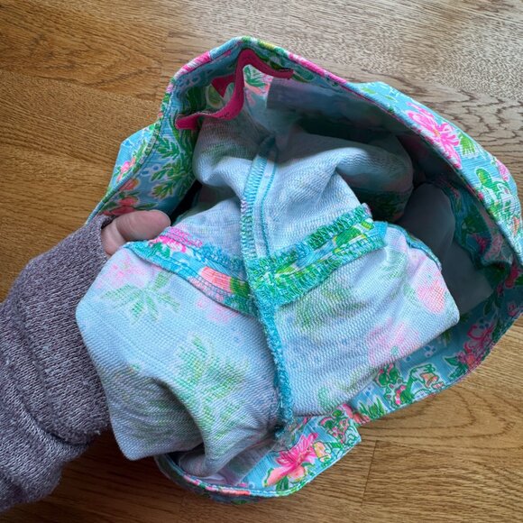 Lilly Pulitzer x Disney Parks Buttercup Shorts Lilly Loves Disney Size 2 - Picture 10 of 14